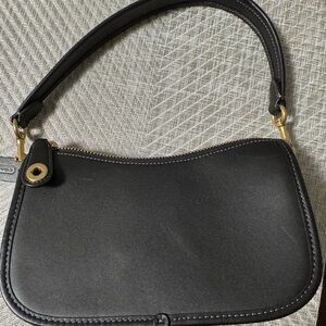 Coach mini swinger 20